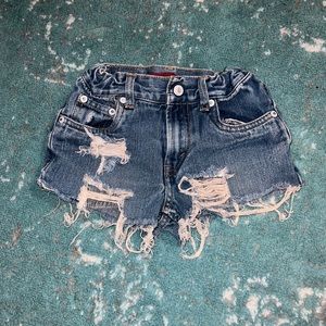 Toddler distressed Levi shorts